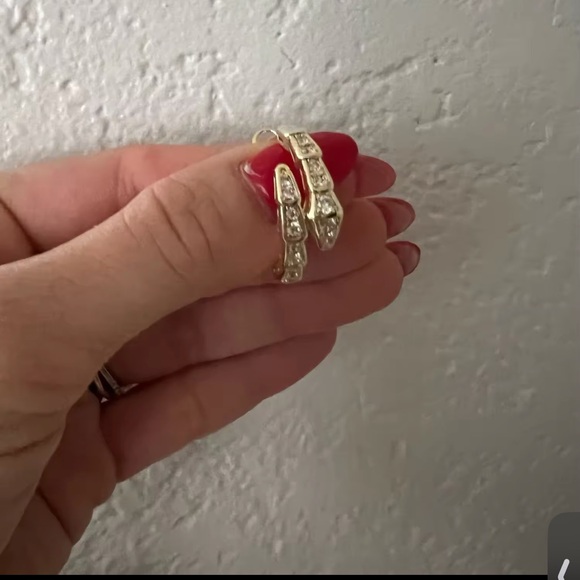 NWOT Snake Hoop Earrings in Gold - Picture 7 of 10